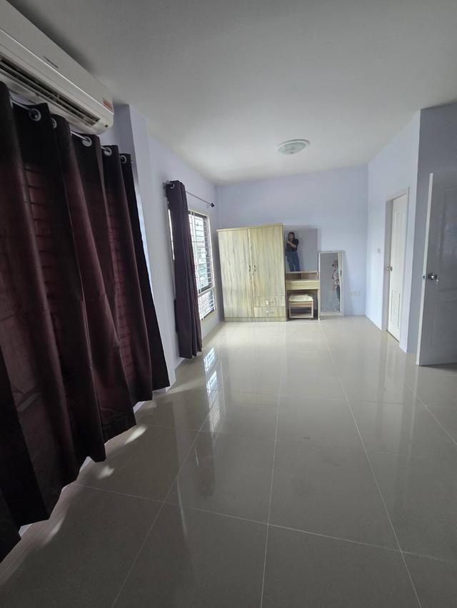 บ้านให้เช่า หมู่บ้านไอวี่ทาวน์พนัสนิคม 3  ห้องนอน 2  ห้องน้ำ 2