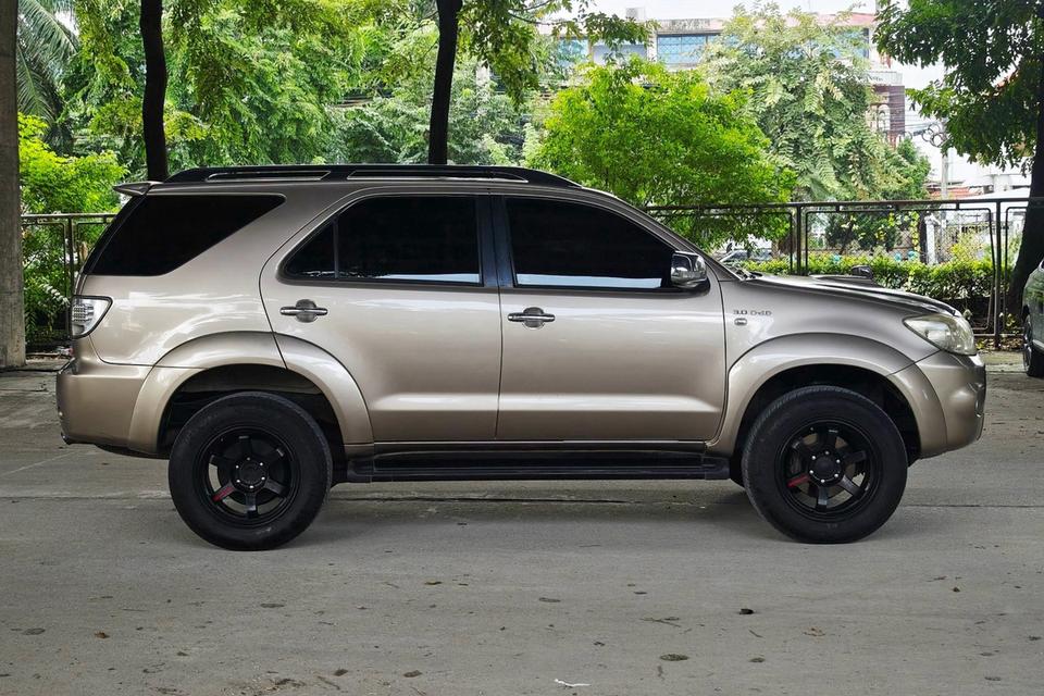 🚗 2006 Toyota Fortuner 3.0 V 4WD AT รูปย่อยที่ 4