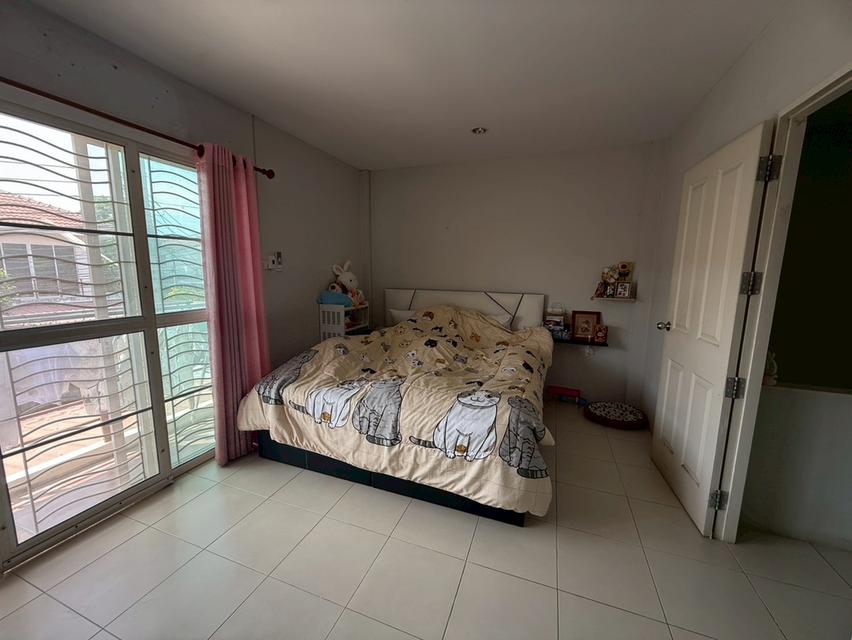 หมู่บ้านสุขสำราญ ลีฟวิ่ง (ประชาอุทิศ 90) ถนน รพช.ประชาอุทิศ  ต.คลองบ้านสวน อ.พระสมุทรเจดีย์ จ.สมุทรปราการ 14