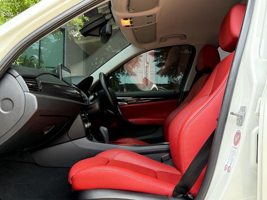 2015 BMW X1 SPORTLINE รถมือเดียวออกป้ายแดง รถวิ่งน้อย เข้าศูนย์ตรงระยะ รถไม่เคยมีอุบัติเหตุครับ 14