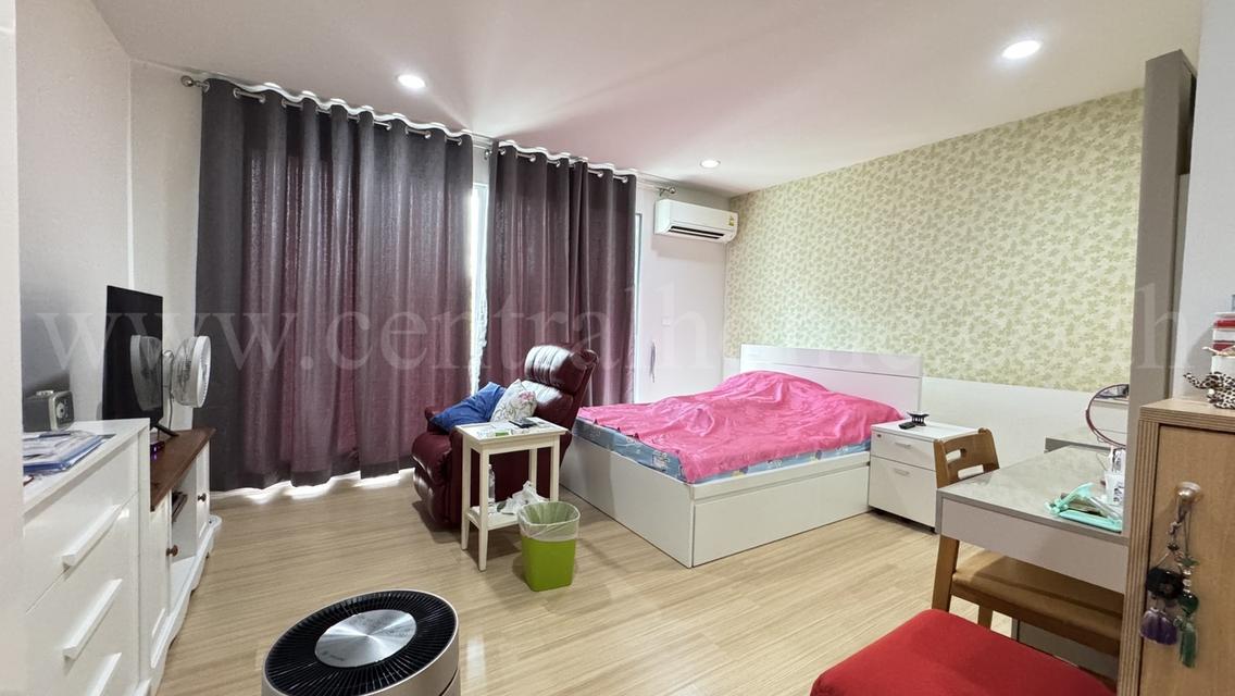 ทาวน์โฮม 3 ชั้น บ้านกลางเมือง รัชดา - วงศ์สว่าง หลังริม  16