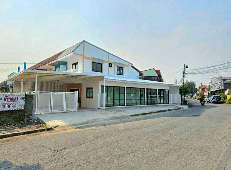 หมู่บ้านบัวทอง2  ติดรถไฟฟ้าสายสีม่วง สถานีคลองบางไผ่ ทาวน์เฮาส์ 2 ชั้น 5