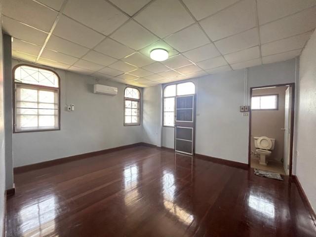 ให้เช่าบ้านเดี่ยว2ชั้น100ตร.วซอยปุณณวิถี49มี3นอน4น้ำ1ทำงาน2แม่บ้านห้องน้ำแม่บ้านแอร์3เครื่องโรงจอดรถหลังคา 3 คัน ใกล้ BT 4