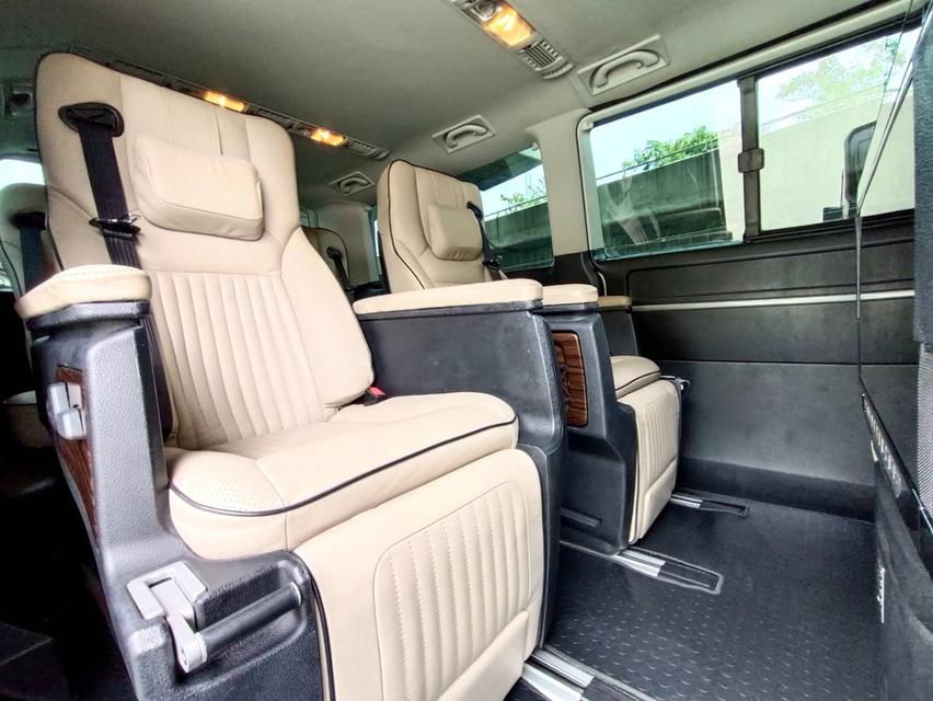 รหัสรถ PEAT8274 Volk Caravelle Comfortline2  เครื่องดีเซล แต่งVIP เต็มระบบ 2017 15