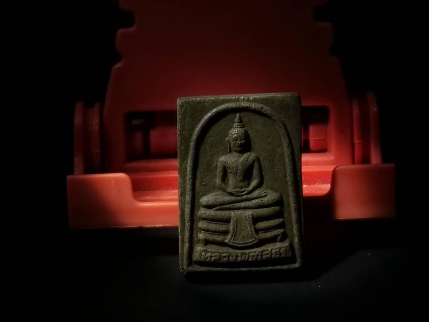 หลวงพ่อโสธร พระเนื้อผง เหล็กน้ำพี้