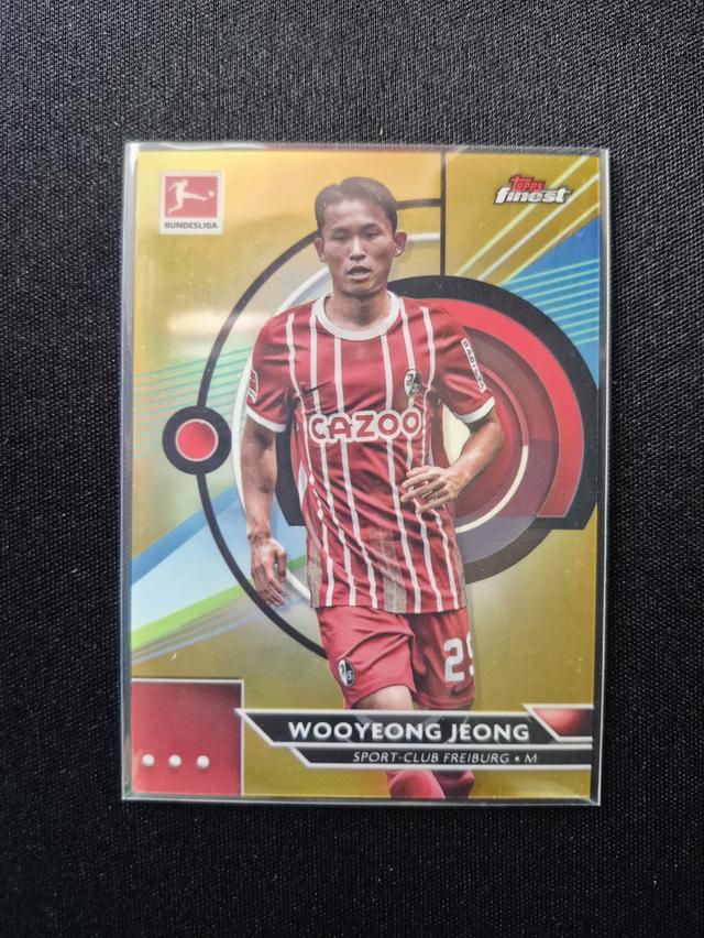 การ์ด Wooyeong Jeong - Topps Finest Bundesliga 22/23