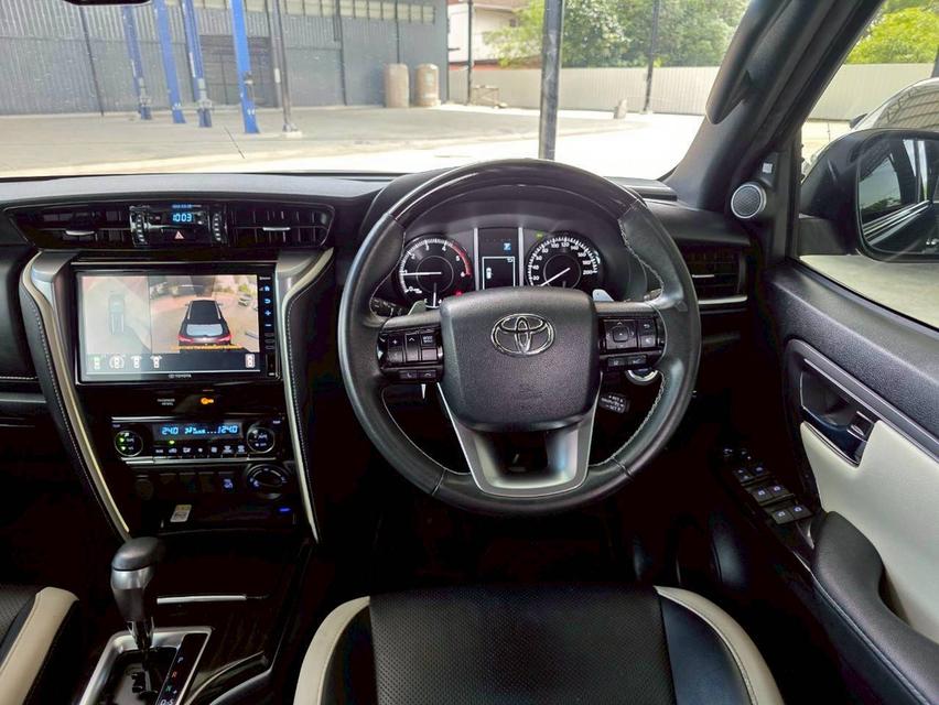 Toyota Fortuner 2.8 Legender 4WD ปี 2023 17