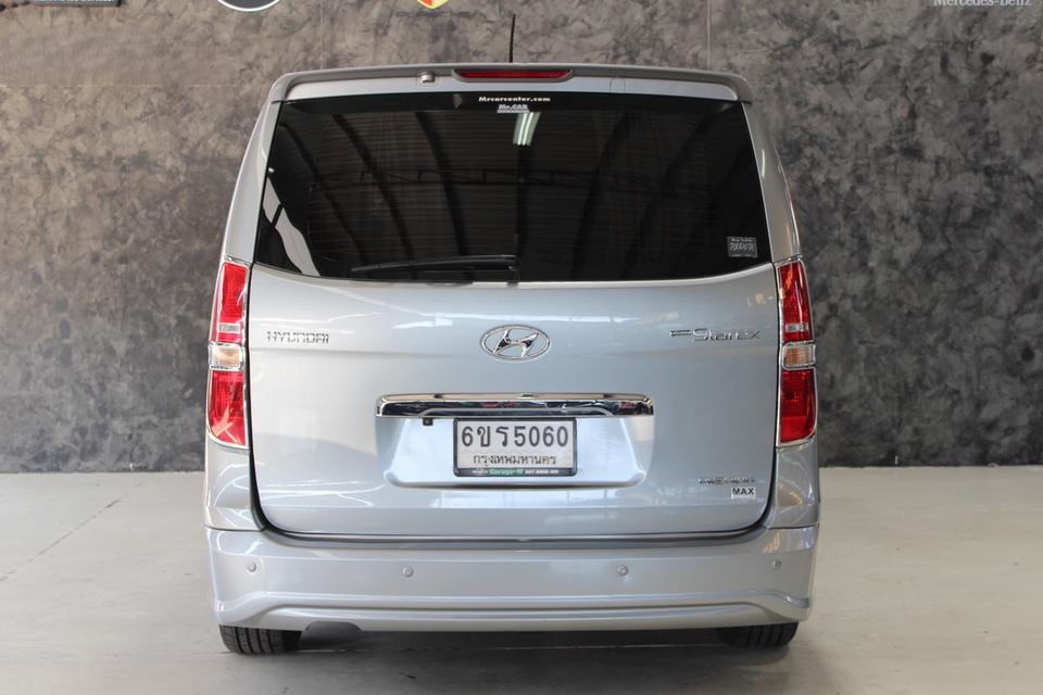 รหัสรถ JRS5060 Hyundai Grand Starex 2016 สีเทา 5