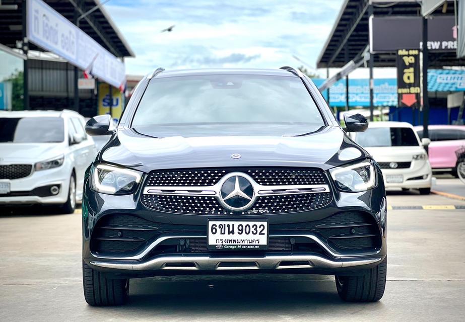 รหัสรถ JRS9032 BENZ GLC 300e AMG มือเดียวป้ายแดง ปี 20