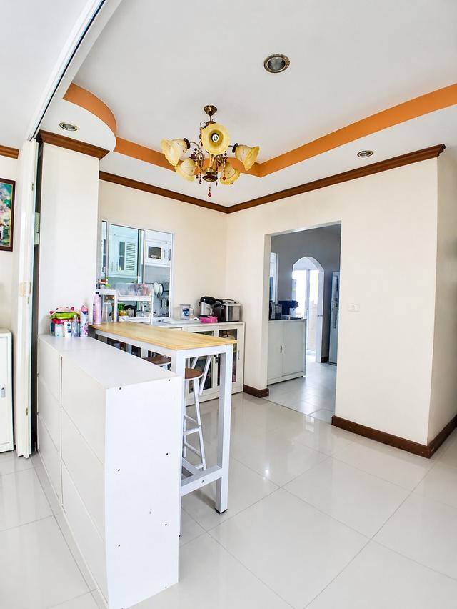 ขายบ้านเดี่ยว 75 ตรว. ม.ภัสสร4 ติดถนนรังสิตนครนายก 4ห้องนอน+ห้องทำงานอีก1ห้อง หน้าบ้านทิศเหนือ  เจ้าของขายเอง คุยกันได้ 4
