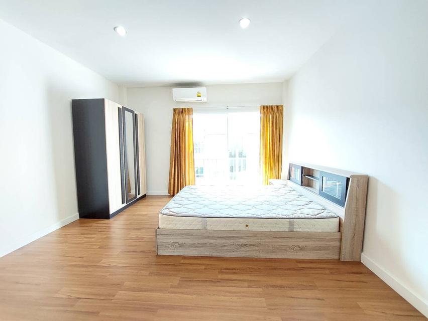 ขายบ้านใหม่สวย ทาวโฮมน์ ใกล้กรุงเทพกรีฑา ทำเลทอง 7