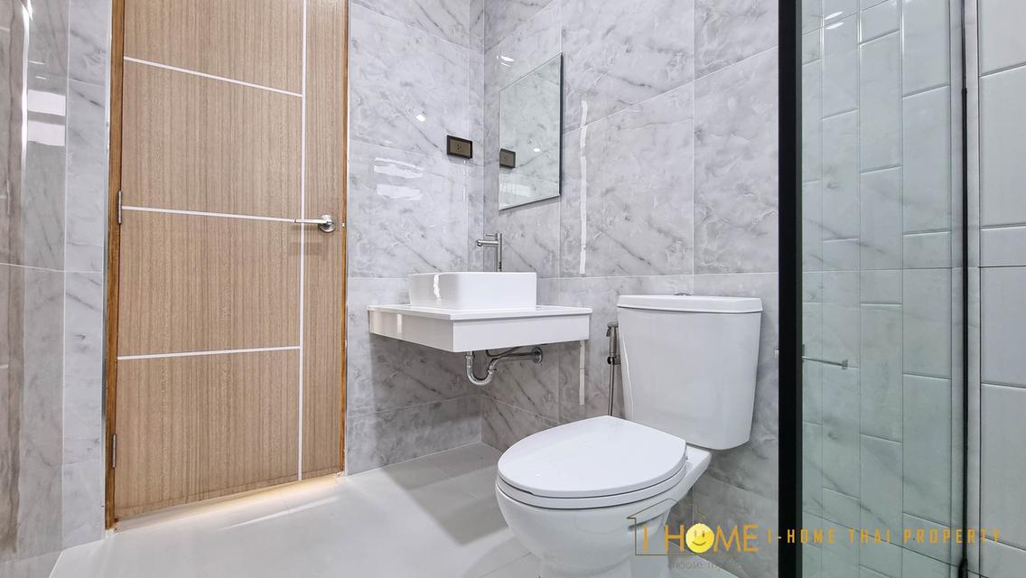 ✨ บ้านใหม่แกะกล่อง! ดีไซน์ทันสมัย หรูหรา พื้นที่กว้าง ตอบโจทย์ทุกครอบครัว 🏡 7