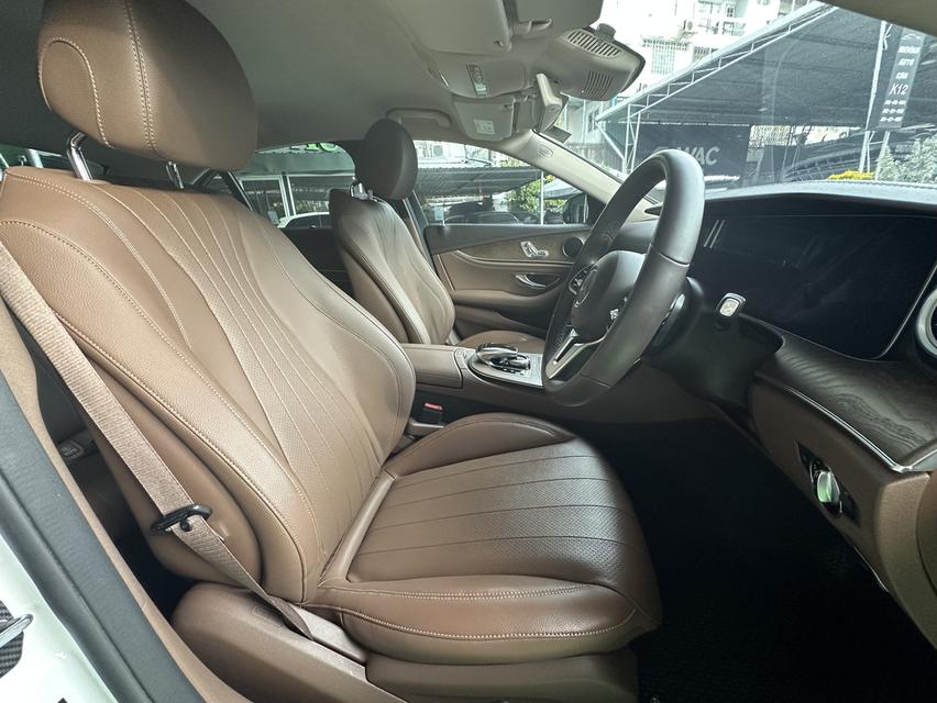 Mercedes Benz E350e Exclusive  15