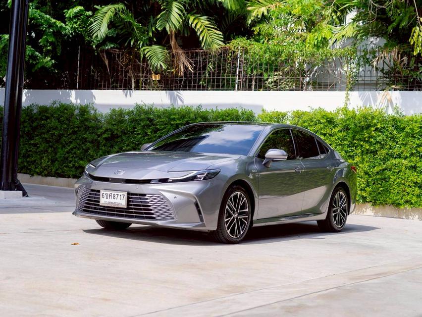 Toyota Camry 2.5hev premium ปี25