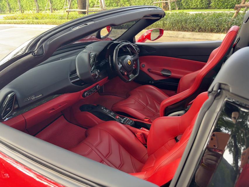 Ferrari 488 SPIDER ปี 2017 17