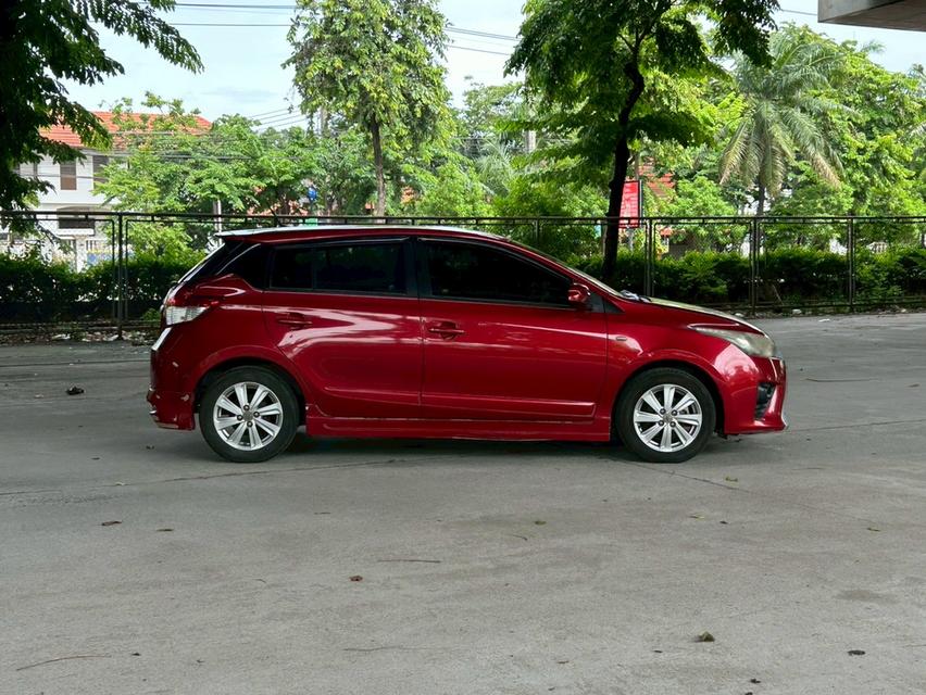 Toyota Yaris 1.2E Year 2014 7