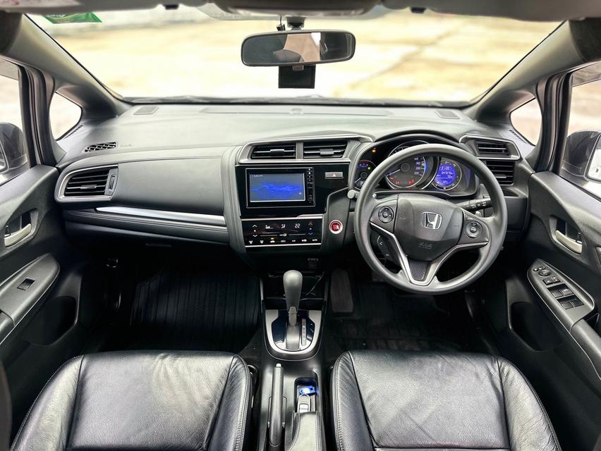 รหัสรถ PAT5123 HONDA JAZZ GK 1.5RS A/T ปี2017 12