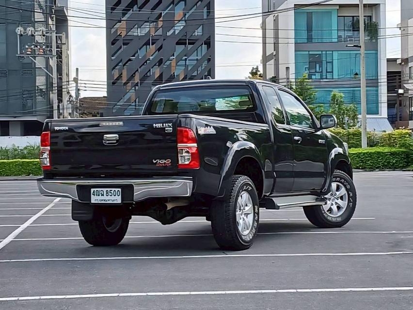 Toyota Vigo Prerunner Smart Cab 2.5 E VN Turbo เกียร์ธรรมดา สีดำ ปี 2013 6