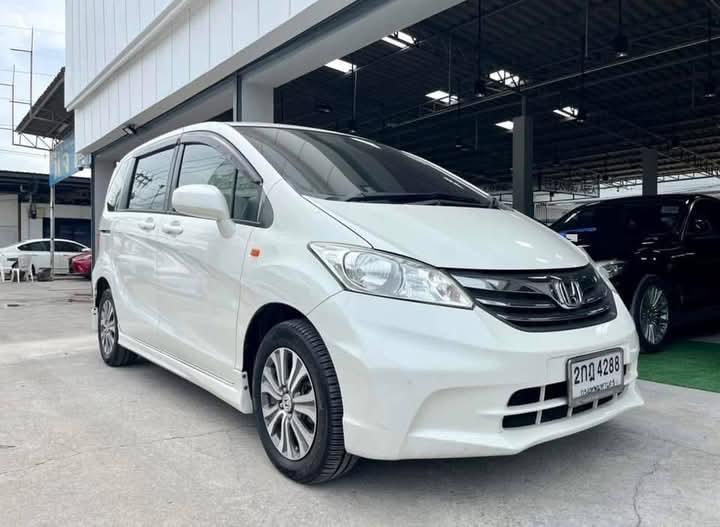 ขายด่วน Honda Freed 4