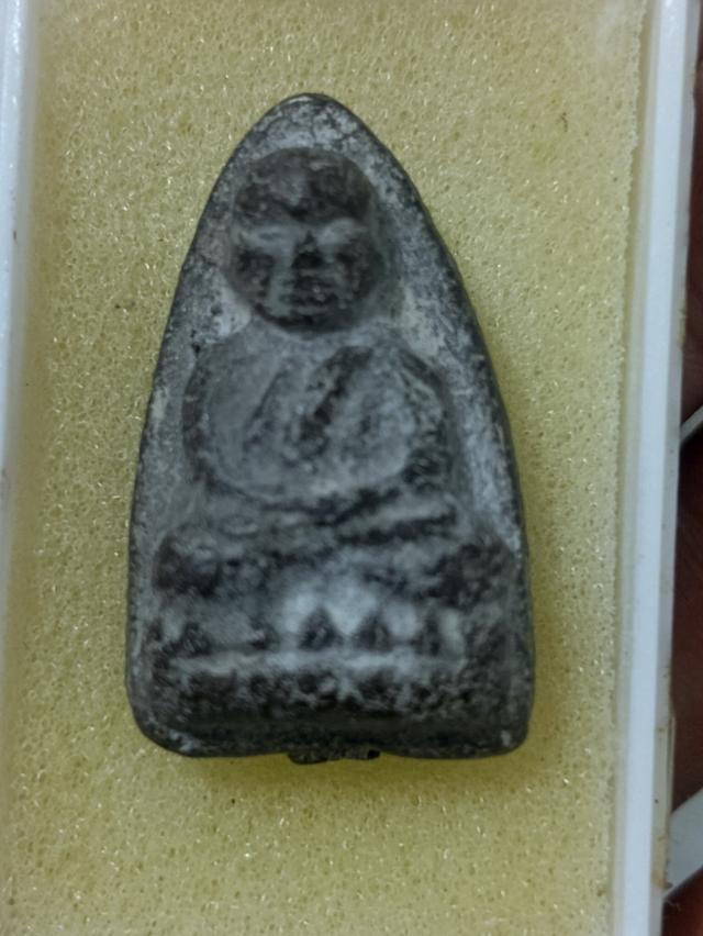 พระหลวงปู่ทวดเนื้อว่านปี 2497 วัดช้างให้รุ่นแรกพิมพ์กรรมการ