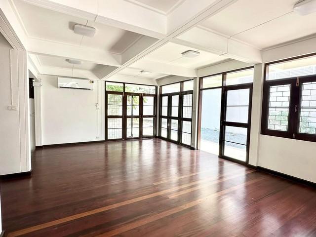 รหัสC6803 ให้เช่าบ้านเดี่ยว 2ชั้น ย่านถนนสุขุมวิท ใกล้ BTS บางจาก เดินทางสะดวกใกล้ทางด่วน