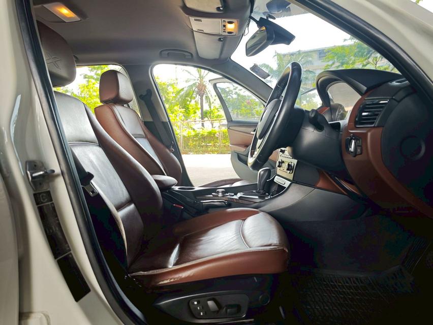 BMW X1 2.0 sDrive18i xLine LCI AT ปี 2013 รูปที่ 16