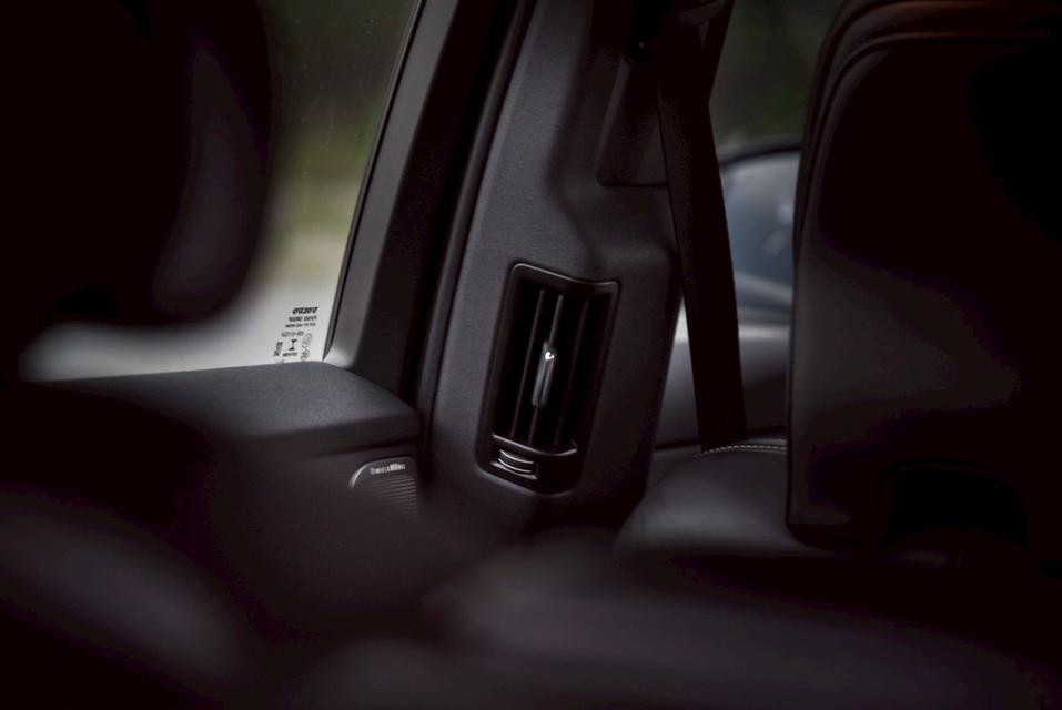 รหัสรถ CBL6771 VOLVO XC60 T8 Recharge AWD R-Design (Plug-in Hybrid) AT 2021 19