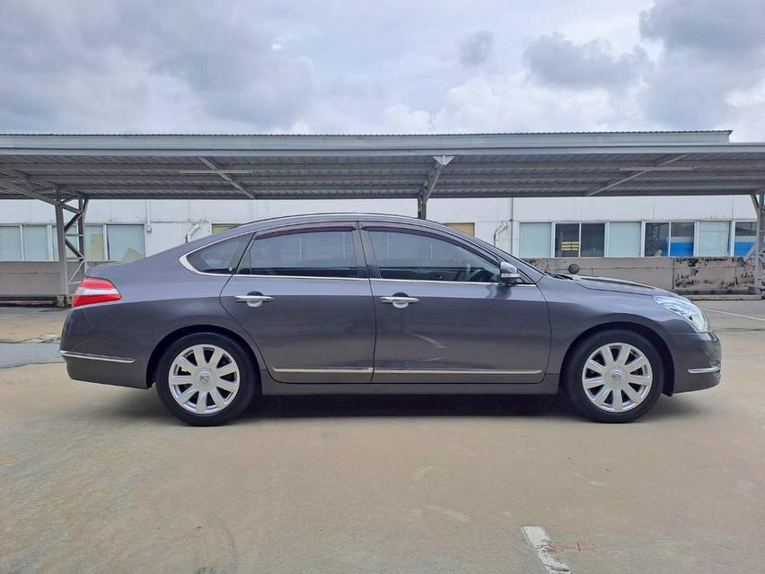 Nissan Teana 2.5 XV รุ่นท็อปสุด ปี 2011 หลังคาซันรู๊ฟ สภาพสวยมาก