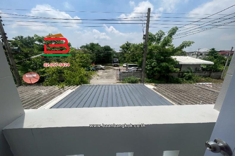 ทาวน์เฮาส์ หมู่บ้าน นฐดา คลอง 2 (รังสิต-นครนายก 60) เนื้อที่ 19.8 ตร.ว ใกล้ดรีมเวิลด์ ตำบลประชาธิปัตย์ อำเภอธัญบุรี จังหวัดปทุมธานี 11