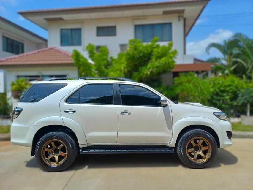 Toyota Fortuner 3.0 ดีเซล AT ขับ 2 SUV สายครอบครัว รถสวยเดิม NOT ไม่ขยับขับดีมาก 3