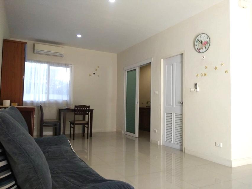 🏡 บ้านทาวน์โฮมสามชั้นในโครงการ ทำเลใกล้โรงเรียนนานาชาติ ตลาด ห้างสรรพสินค้า #เมืองเชียงใหม่ ราคาเพียง 16,000 บาท/เดือน ✨ 三层联排别墅出租 3 卧室 3 卫生间 – 租金 16, 2