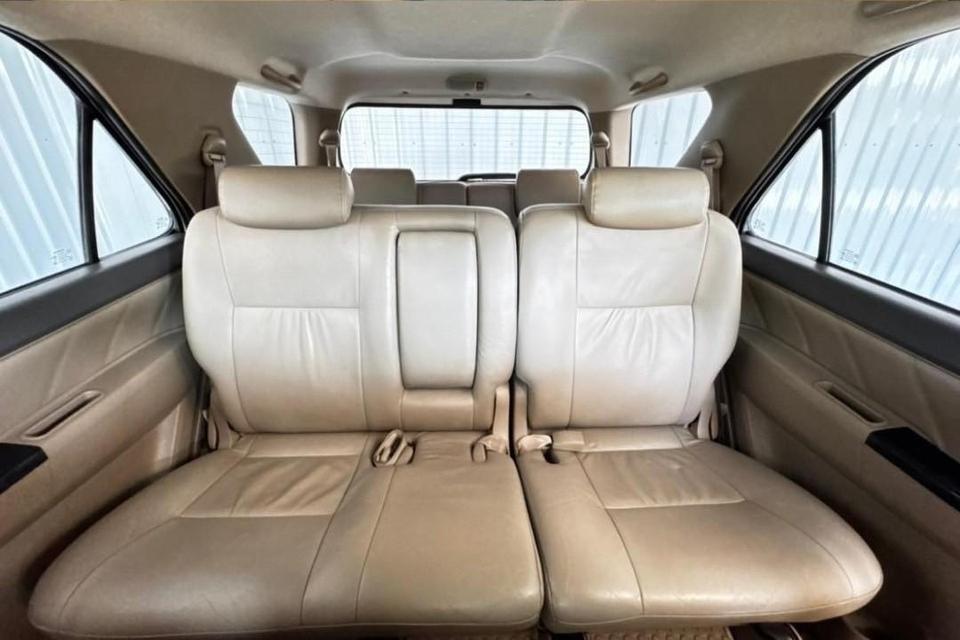 Toyota Fortuner 2.7V เบนซิน เกียร์ออโต้  ปี2012 14