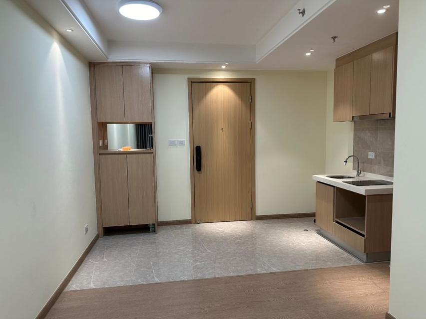 ขายคอนโด รีเกิล สาทร-นราธิวาส ชั้น 8 ทำเลดี เดินทางสะดวก 3