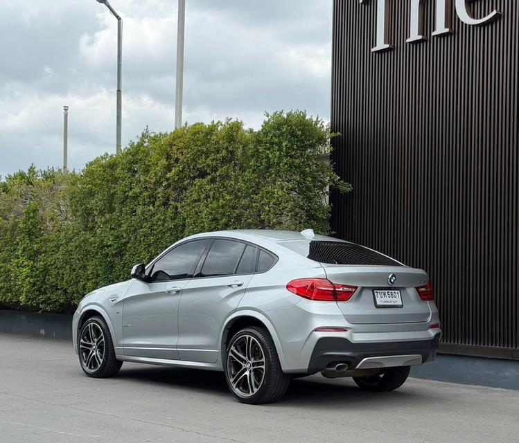 BMW X4 M Sport SUV ดีเซล 2.0 ขับ 4 หลังคา Sunroof รถศูนย์ ประวัติครบ รูปย่อยที่ 3