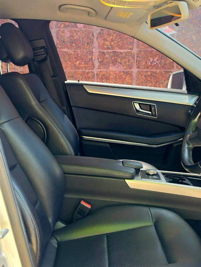 BENZ E220 cdi (W212) ปี2012 นำเข้า cbu เข้าใหม่เครื่องดีเซลหายาก ทนทาน สภาพสวยจัด รถมือเดียวป้ายแดง ออกห้างเกือบ 4 ล้าน รูปที่ 14