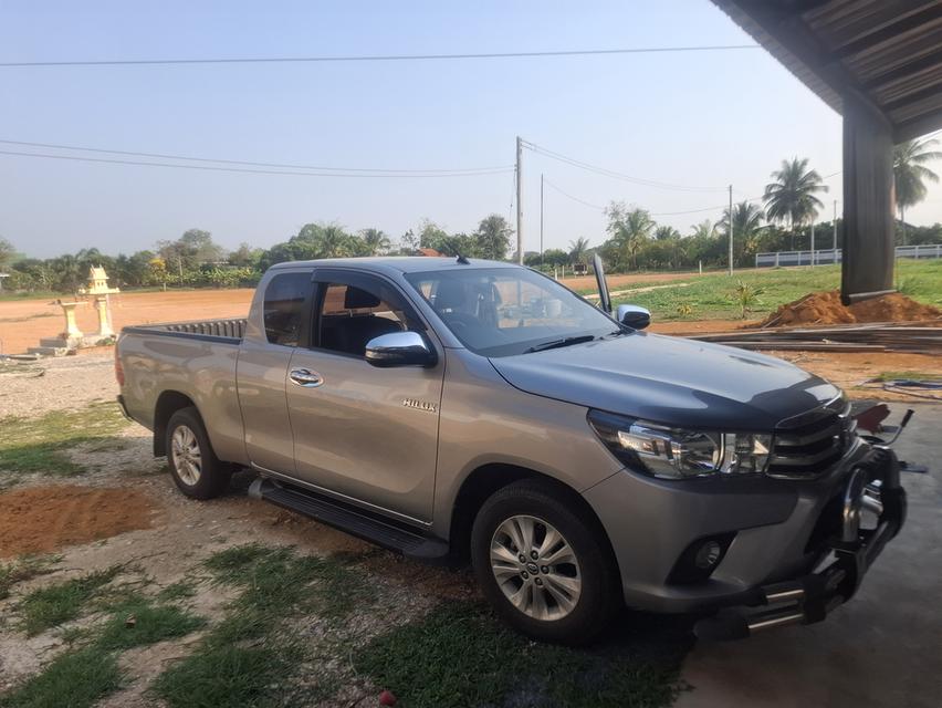 รถยนต์กระบะ โตโยต้ารีโว่ดับเบิ้ลแคป ตัวE ปี2017  ออกศูนย์ป้ายแดง เจ้าของขายเอง รูปที่ 2