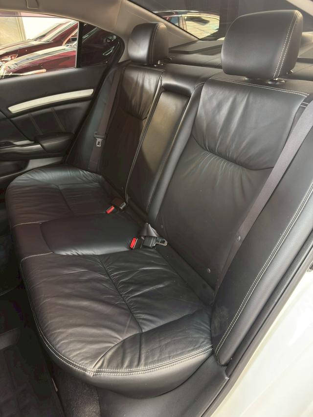 HONDA CIVIC 1.8 ES ปี 2015 10