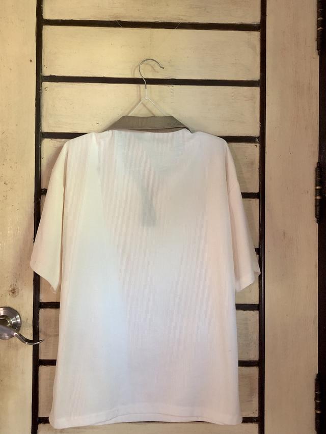 เสื้อคอปกแฟชั่นสีขาว คอสีน้ำตาล 2