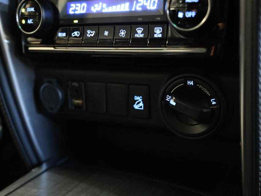 2022 Toyota FORTUNER 2.4 (ปี 15-25) Leader V 4WD SUV AT B5497 รูปย่อยที่ 3