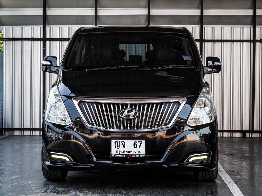 Hyundai H1 Grand Starex 2.5 Premium ปี 2017 VIP แท้ จากศูนย์Hyundai 2