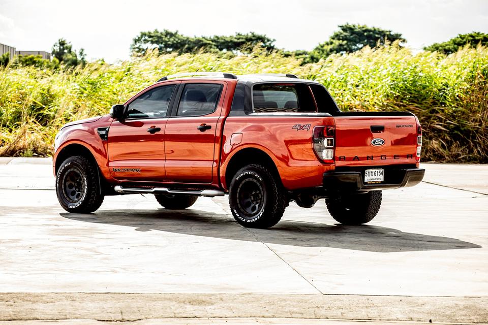 Ford Ranger 2.2 Wildtrak Hi-Lander Double Cab เกียร์ AT ปี 2015 สีส้ม  9