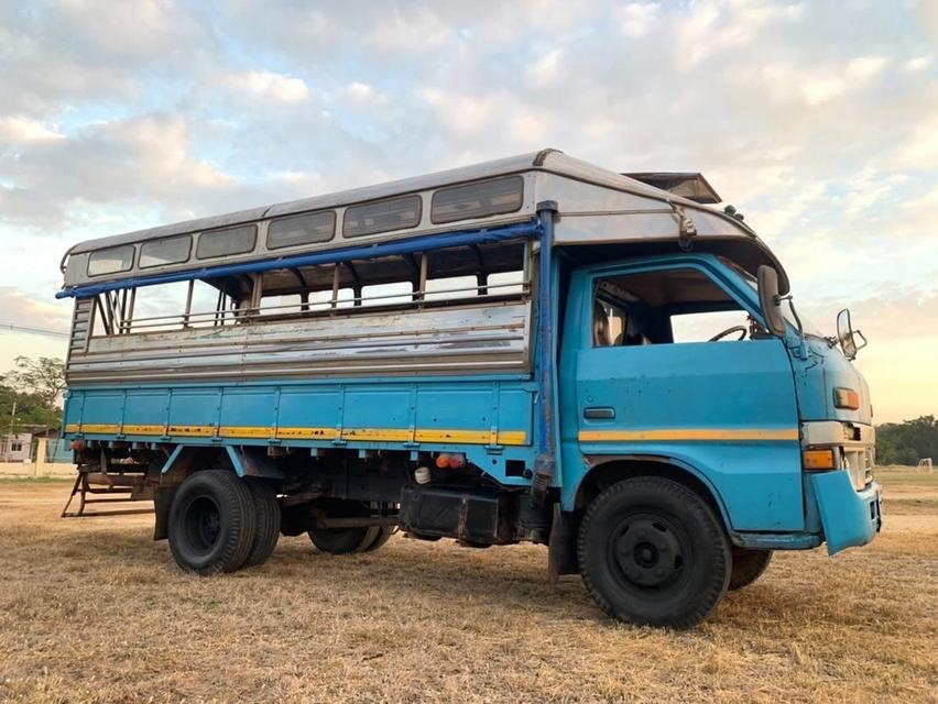 รถ 6 ล้อ Isuzu Elf เครื่อง 95 HP มือสอง