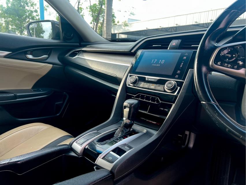 ขาย Honda Civic 1.8El ปึ17 9