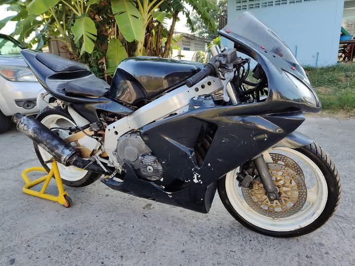 Honda CBR400 NC23 7