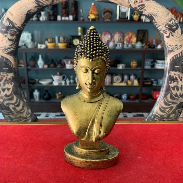พระพุทธรูป (เนื้อเรซิน) 3
