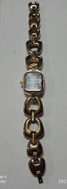 นาฬิกาข้อมือผู้หญิง Fossil รุ่น Es-2028