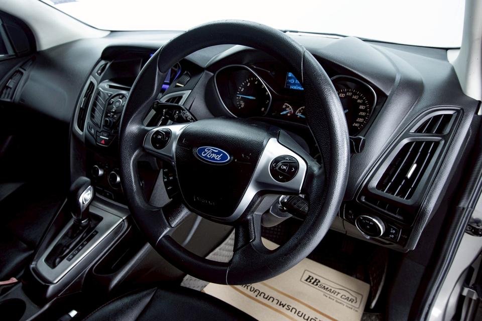 FORD FOCUS 1.6 SPORT TREND 5DR 2014 7