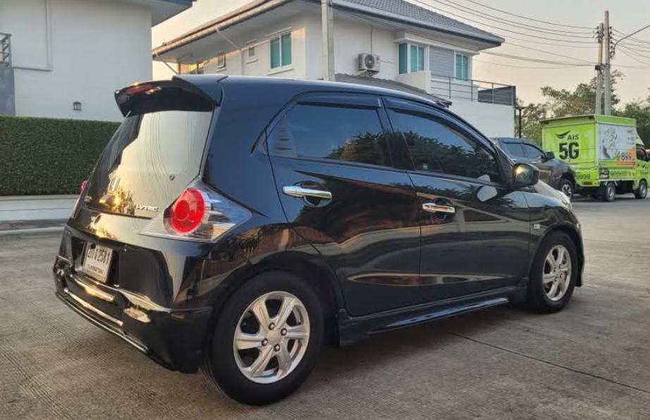 ขาย HONDA BRIO สีดำ 4