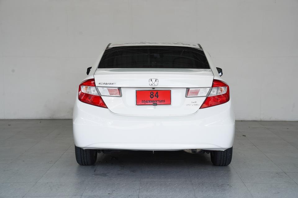 HONDA CIVIC 1.8 S AT ปี 2012 จด ปี 2015 สีขาว 3