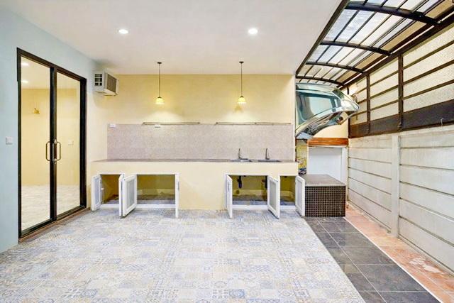 แจ้งวัฒนะ 33-37 MRT เมืองทองธานี 900 ม. MRT ศรีรัช 120 ม.ให้เช่าทาวน์โฮม 3.5 ชั้น แจ้งวัฒนะ เซ็นทรัลแจ้งวัฒนะ 1.6 กม. 27 8